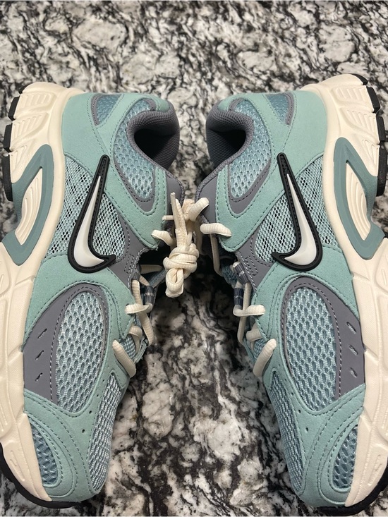 Nike Shoes - Nike Women's V5 Runner Sneakers